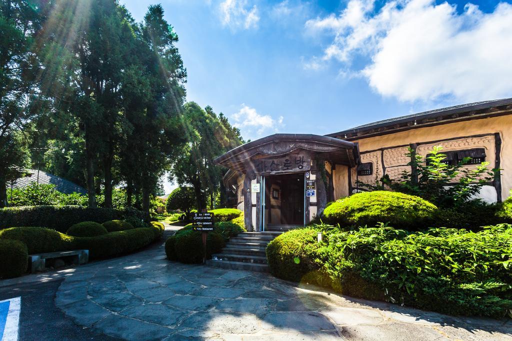 Kasan Tobang Hostel Seogwipo Bagian luar foto