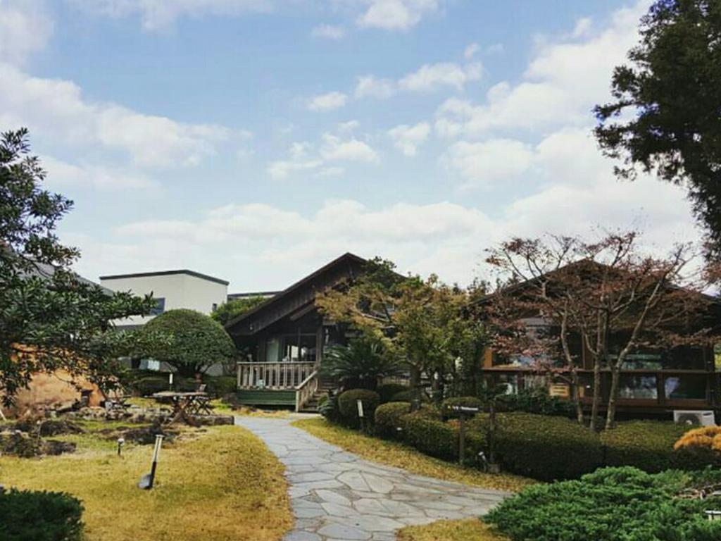Kasan Tobang Hostel Seogwipo Bagian luar foto